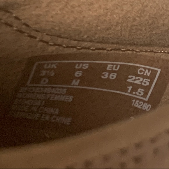 Clarks Sashlin Aleta Ankle Heel Boot - dark tan leather - New in box - Picture 10 of 11